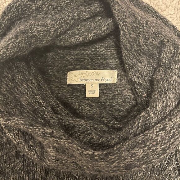 Between Me & You Women's Cowl Turtleneck Small Size Dark Gray - Picture 2 of 5